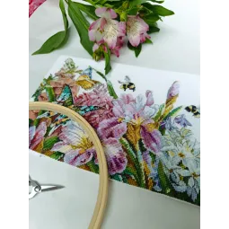 Kryželiu siuvinėjimo rinkinys „Žydintys vilkdalgiai“ SANTS-11