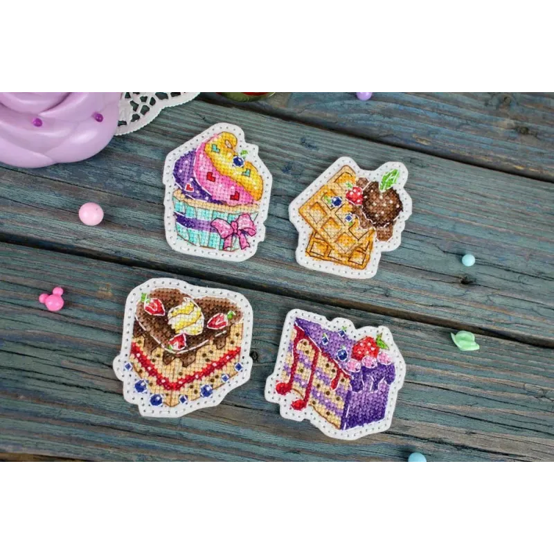Набор для вышивания крестиком "Десерт. Иконки. Магниты" ST-1074
