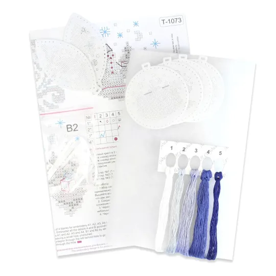 Kit de point de croix "Jouets du nouvel an n° 2. Lot de 3" ST-1073