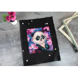 Kryželiu siuvinėjimo rinkinys „Romantiška panda“ SNV-831