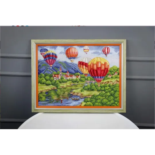 Needlecraft set Balloons over the castle 31.5x42.5 cm S/DL040