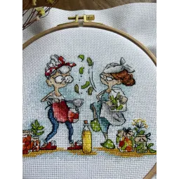 Набор для вышивания крестом "Бабушки с огурцами" SANB-18