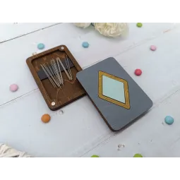 Wooden needle case. Turquoise rhombus KF056/107