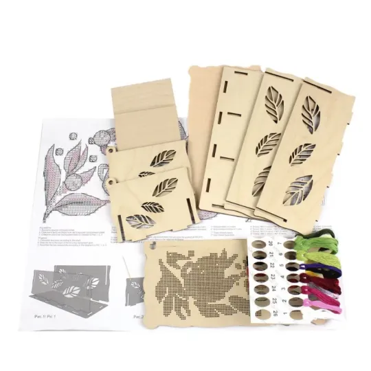 Boîte à thé en bois avec décoration de broderie "Berry tea party" SO-084