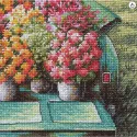 Cross stitch kit "Flowers for Sale" 22x30 cm D70-35440