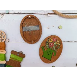 Деревянный игольный футляр. Цветы KF056/121P