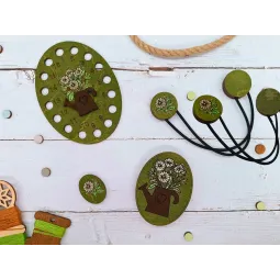 Деревянная игольница. Цветы KF056/121G