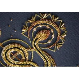 Hauptperlen-Stickset Goldener Talisman (Dekoszenen) 20x25 cm AAB-921