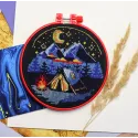 Наборы для вышивания крестиком с пяльцами Around the campfire 17x17 cm AAHM-074