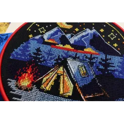 Cross-stitch kits with Hoop Included Around the campfire 17x17 cm AAHM-074