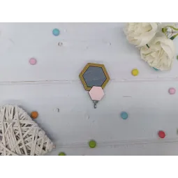 Needle threader. Pink  hexagon KF070/2