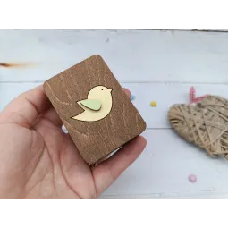 Boîte en bois. Petit oiseau KF057/33