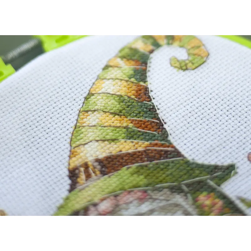 Cross-stitch kit with Hoop Included Florist 15x15 cm AAHM-088
