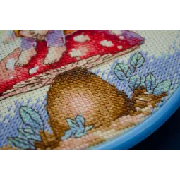 Kit de point de croix avec tambour inclus Petite Sorcière 15x15 cm AAHM-086