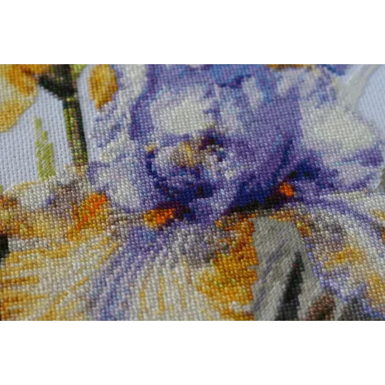 Kit de point de croix Iris (Fleurs) 21x30 cm AAH-142