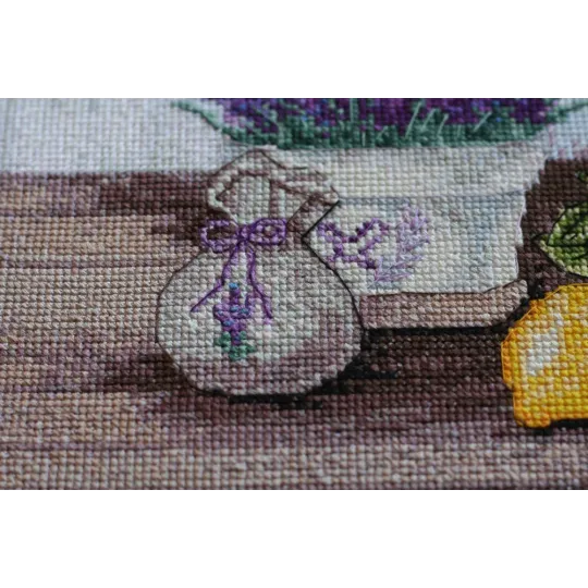 Kryželio siuvinėjimo rinkinys Provance's aroma 32x32 cm AAH-064