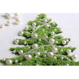 Набор для вышивания крестиком KLART "Бархатная ель" 13,5 x 19,5 см KL8-484