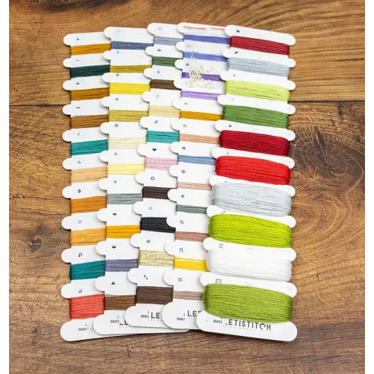 Набор для вышивания крестиком "Собаки и кошки в чулках" 37x24cm SLETIL9940