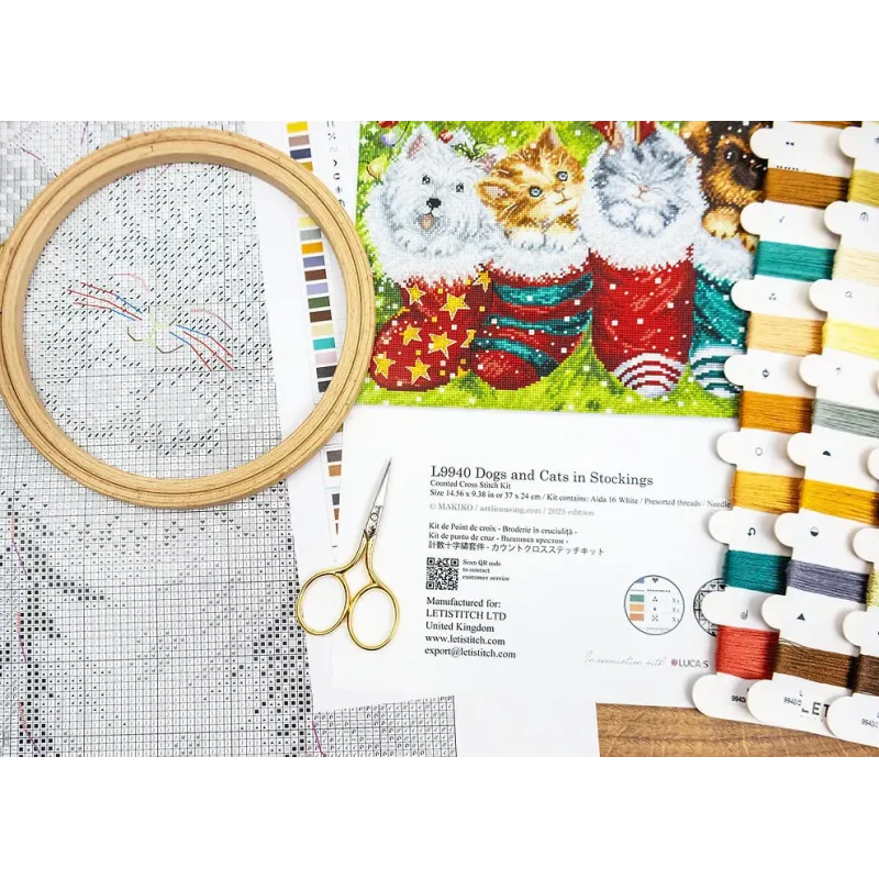 Kit de point de croix "Chiens et chats dans les bas" 37x24cm SLETIL9940