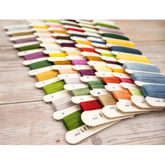 Набор для вышивания крестиком "Spring Mountain Majesty" 45x34cm SLETIL9939