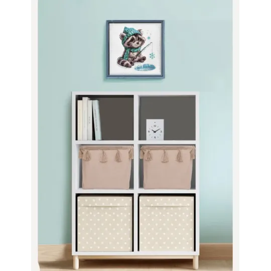 Набор для вышивания крестиком «Любопытный енот» 15x15 см SRA1017