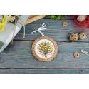 Вышивка крестом на деревянной основе "Миниатюра. Букет нарциссов" 8*8 см SO-139