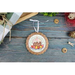 Вышивка крестом на деревянной основе "Миниатюра. Пасхальный кулич" 8*8 см SO-137