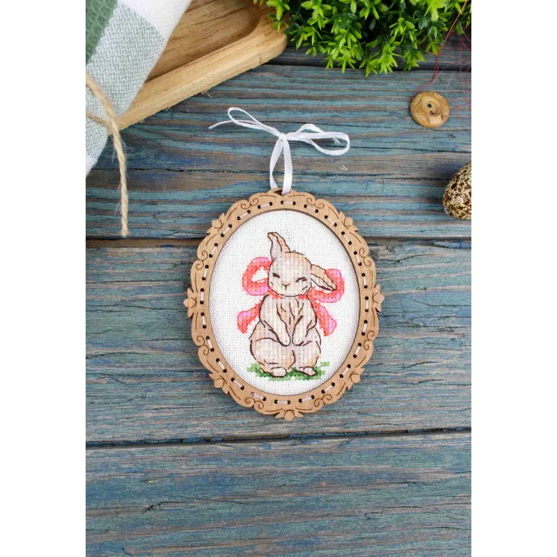 Cross-stitch on wooden base "Miniature. Bunny with a bow" 10*9 cm SO-128 (ES)
