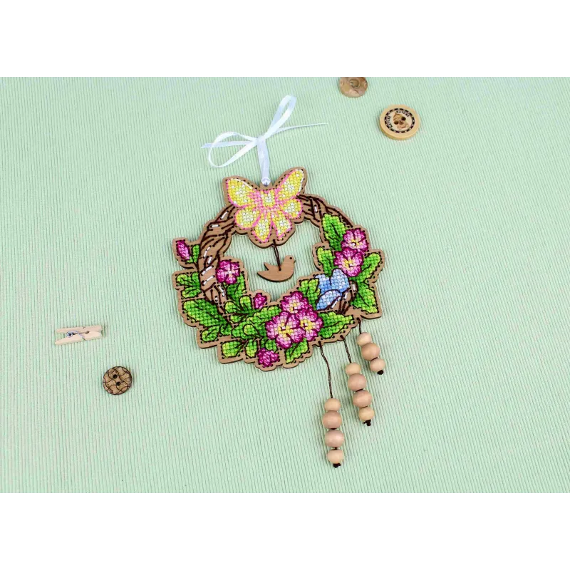 Cross-stitch on wooden base "Easter wreath 1" 12*12 cm SO-121 (ES)