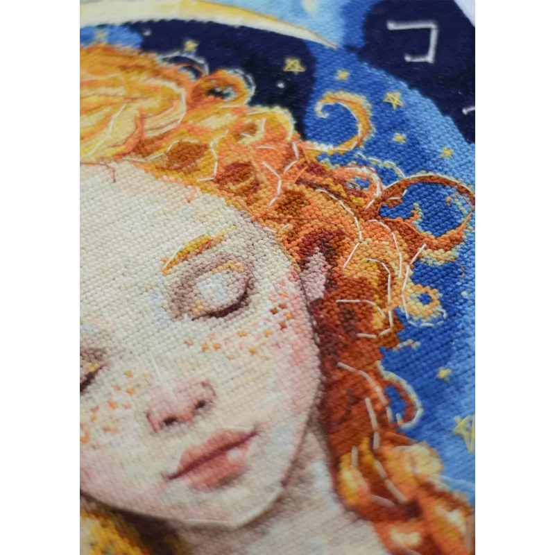 Набор для вышивания крестом "Дочь Луны" 25x24 см AAH-271