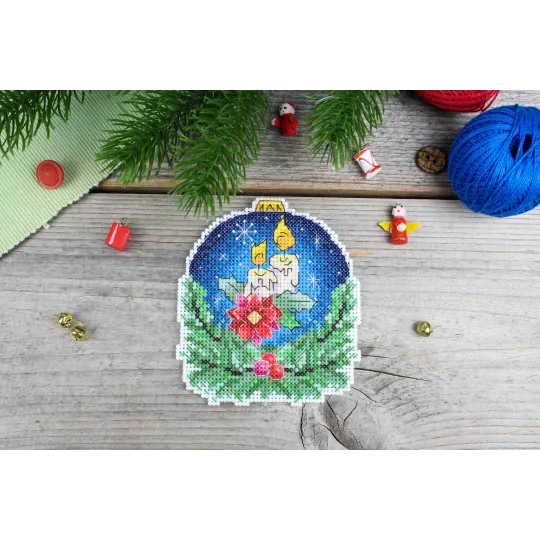 Набор для вышивания крестиком "Новогодний шар с енотом" 10x9 см SR-1161