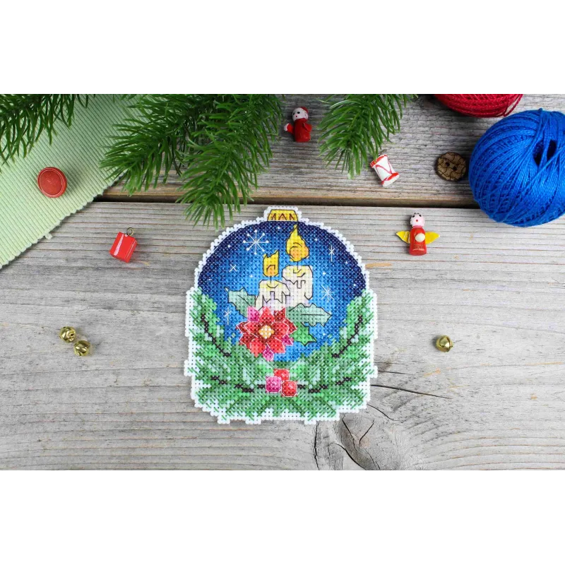 Набор для вышивания крестиком "Новогодний шар с енотом" 10x9 см SR-1161