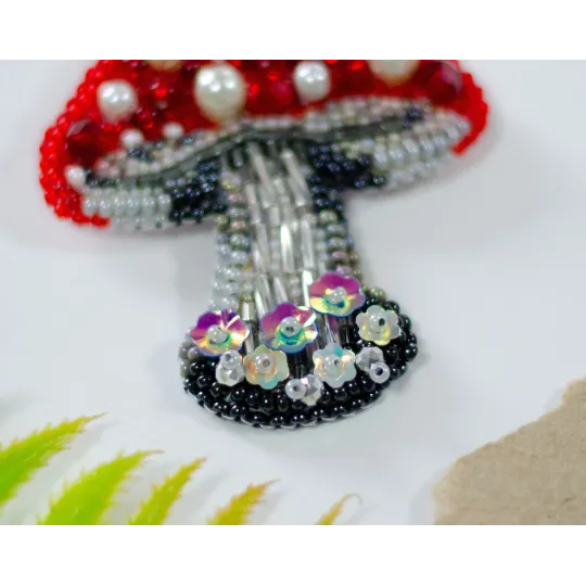 Украшение - Запретная красота 5.3x6 cm AAD-241