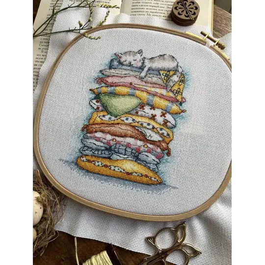 Набор для вышивания крестом "Кошка отдыхает" 13,5 х 16 см SANV-55