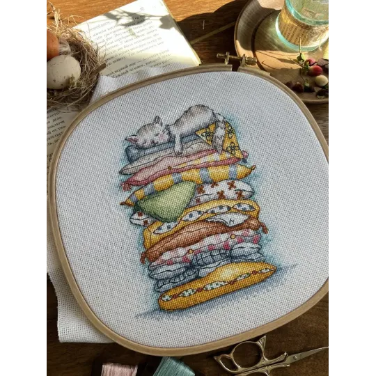 Набор для вышивания крестом "Кошка отдыхает" 13,5 х 16 см SANV-55