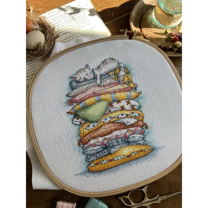 Набор для вышивания крестом "Кошка отдыхает" 13,5 х 16 см SANV-55