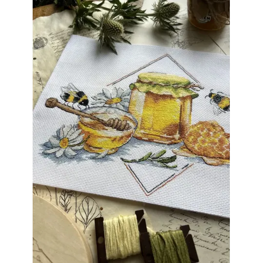 Набор для вышивания крестиком "Мед" 27 х 20 см SANM-40