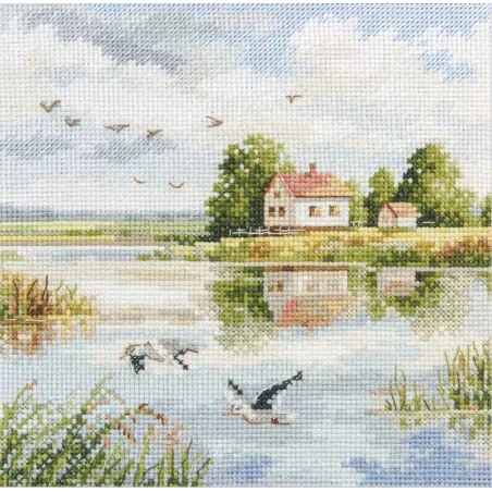 Набор для вышивания крестом «Домик у озера» S3-36