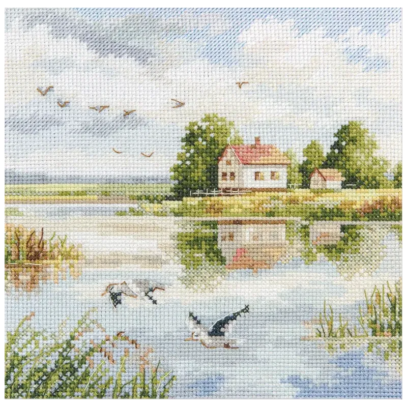Набор для вышивания крестом «Домик у озера» S3-36