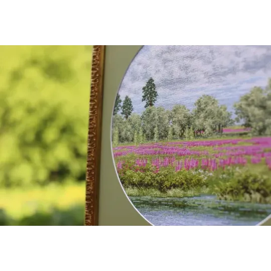 Kryželiu siuvinėjimo rinkinys Raudona vasara 31.7x31.7 cm S/VM041