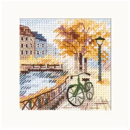 Autumn in the city. The road by the canal S0-219