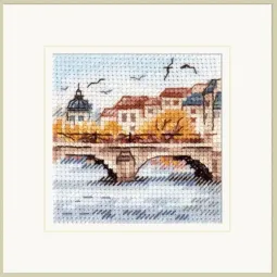 Autumn in the city. Seagulls over the bridge S0-216