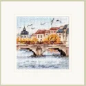 Autumn in the city. Seagulls over the bridge S0-216