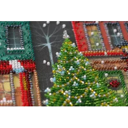 Vidutinio dydžio karoliukų siuvinėjimo rinkinys - Šventinis miestelis (Žiemos pasaka) 20x20 cm AAMB-048