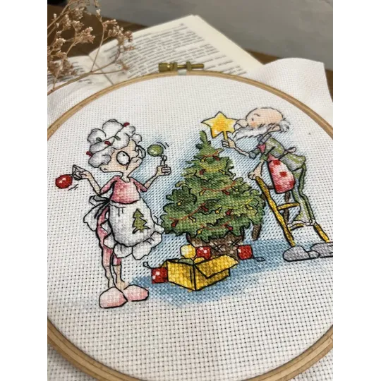 Cross stitch kit "Grandma and New Year" 13,5х13,5 cm SANB-27