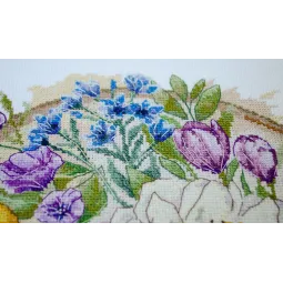 Cross-stitch kit "A floral moment" 26x26 cm AAH-287