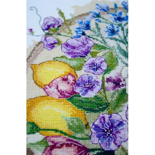 Kit point de croix "Un moment fleuri" 26x26 cm AAH-287
