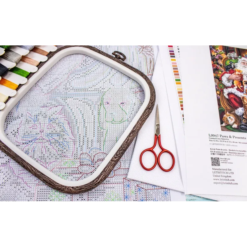 Набор для вышивания крестиком "Paws & Presents" 32x46 см SLETIL9947
