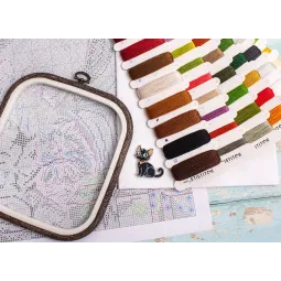 Набор для вышивания крестиком "Paws & Presents" 32x46 см SLETIL9947