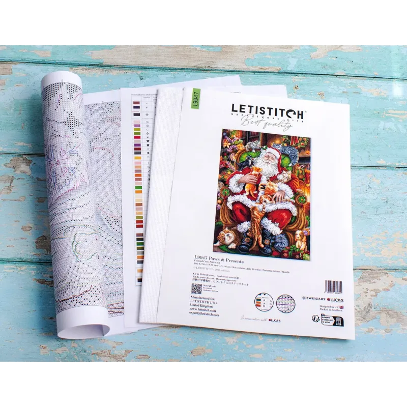 Kryželių siuvinėjimo rinkinys "Paws & Presents" 32x46 cm SLETIL9947